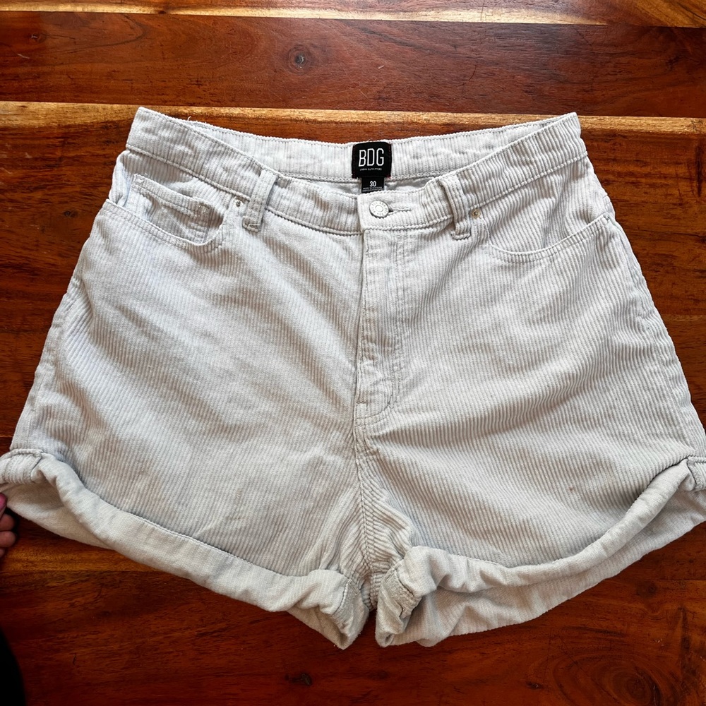 BDG Urban Outfitters corduroy shorts size 30
